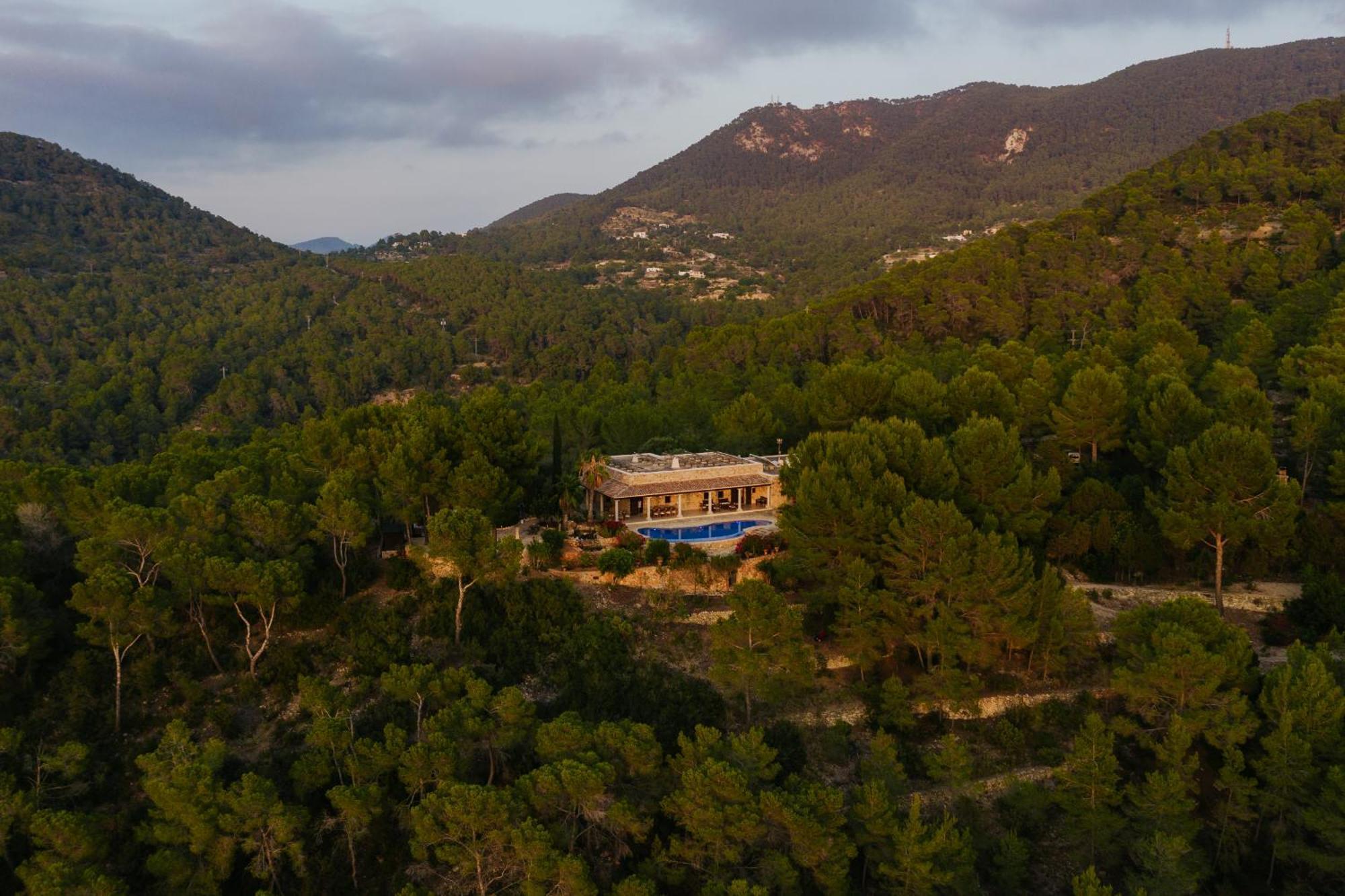 Villa & Guesthouse Paissa D'En Bernat カラ・タリダ エクステリア 写真