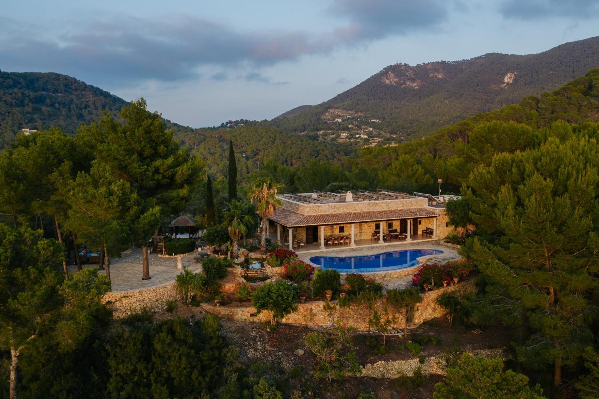 Villa & Guesthouse Paissa D'En Bernat カラ・タリダ エクステリア 写真
