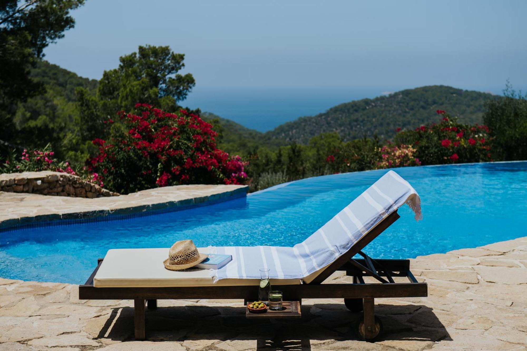 Villa & Guesthouse Paissa D'En Bernat カラ・タリダ エクステリア 写真