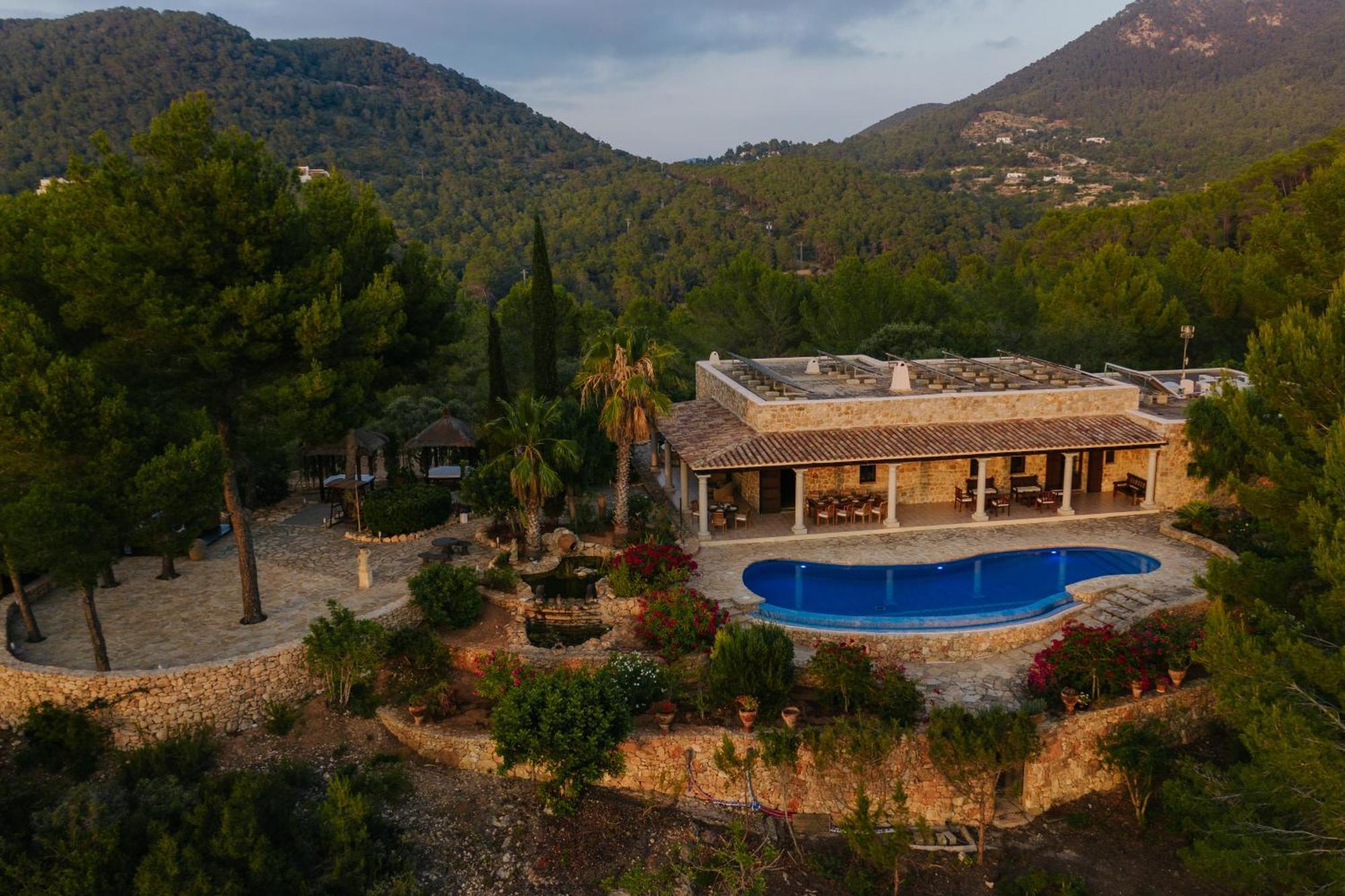 Villa & Guesthouse Paissa D'En Bernat カラ・タリダ エクステリア 写真