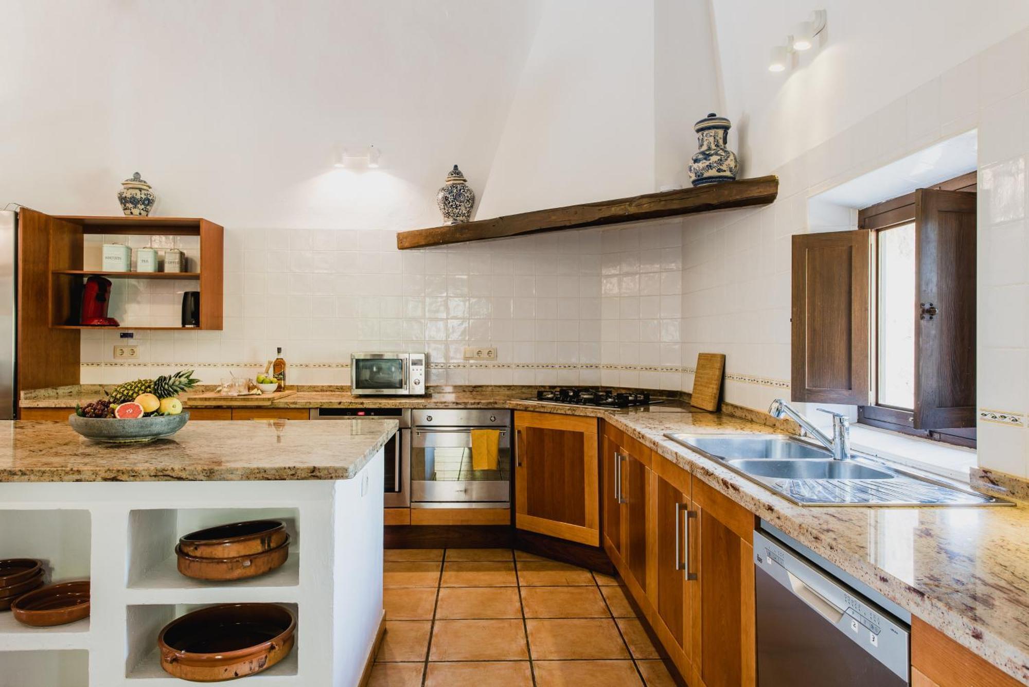 Villa & Guesthouse Paissa D'En Bernat カラ・タリダ エクステリア 写真